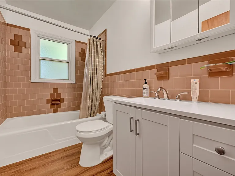 2019 S Fountain Green Rd — Photo 17