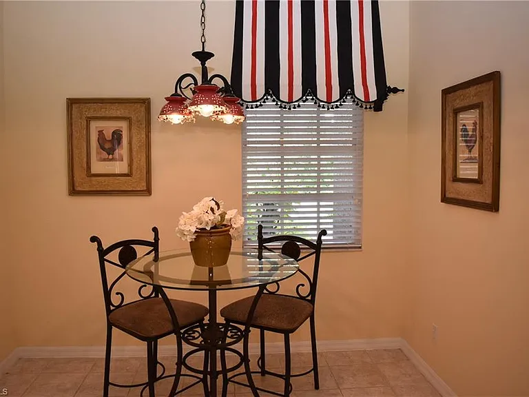 25817 Pebblecreek Dr — Photo 8