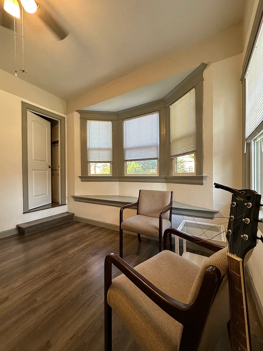 2702 Kenwood Ave Apt 5, Los Angeles, CA 90007 HotPads