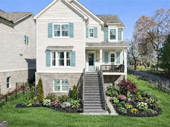 5902 Mitchell St, Flowery Branch, GA 30542