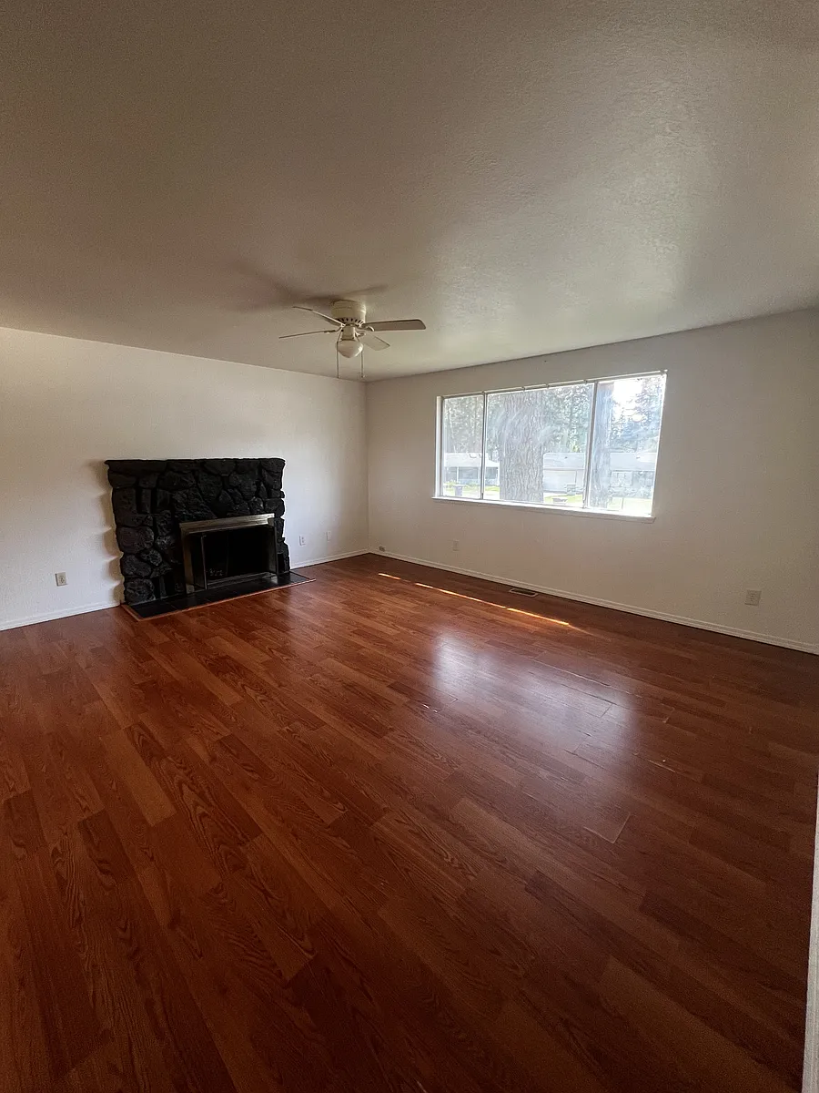Building Photo - 41 E Alder Pl E