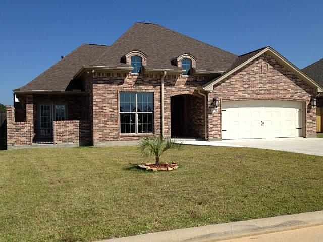 1st image of 275 Lakewood Dr