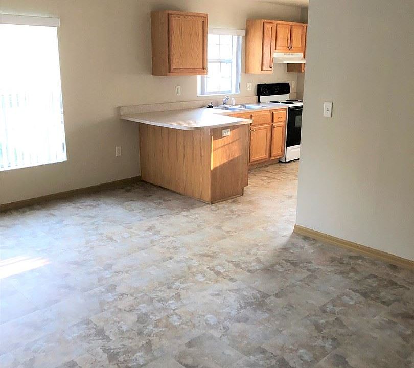 1st image of 3348 NE 57th Ave APT 4