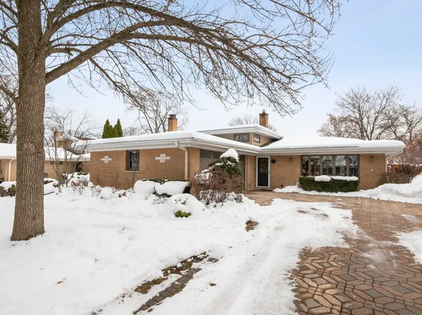 9 Merry Ct, Countryside, IL 60525