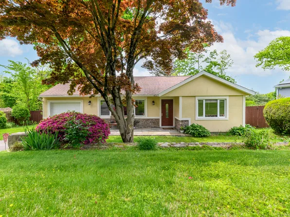 18 Edith Lane, Norwalk, CT 06851