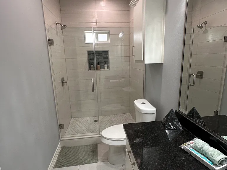 2417 Indian Creek Ave #3 — Photo 30