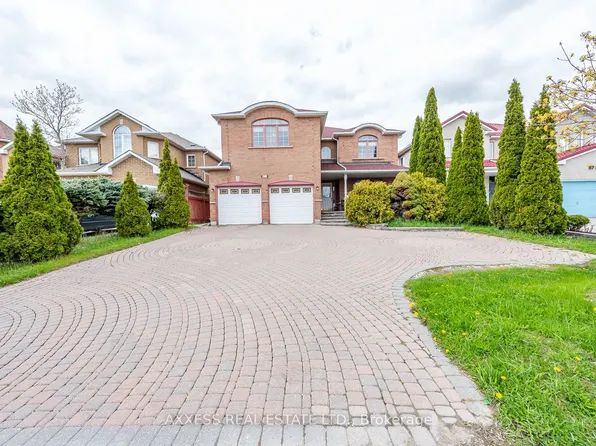 975 Bristol Rd W, Mississauga, ON L5V 2N9