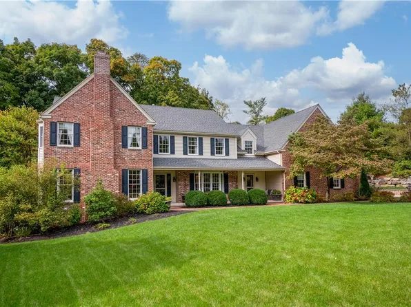4535 Belmont Dr, Emmaus, PA 18049