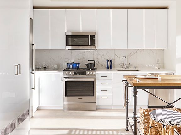 2nd image of 588 Minna St #8G9TYX