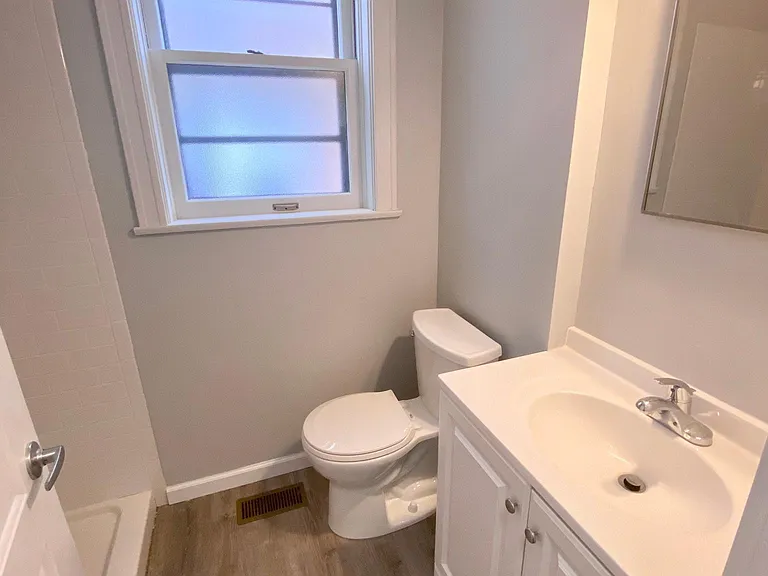 6305 Cates Ave #1W — Photo 9