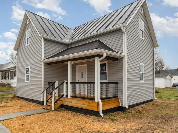 119 S Grove St, Blanchester, OH 45107