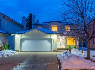307 SE Hamptons Mews NW, Calgary, AB T3A 5B2