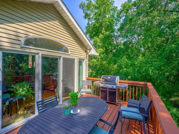 1732 Southwind Ln, Maplewood, MN 55109
