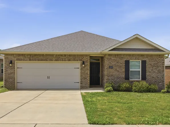 102 Derbyshire Dr, New Market, AL 35761