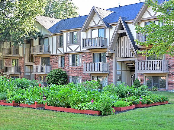 Community Courtyard Gardens