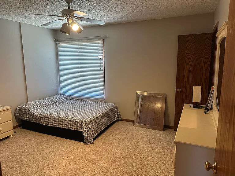 1156 Mormon Trek Blvd — Photo 13