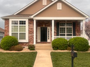 1792 Old Park Ln, Swansea, IL 62226