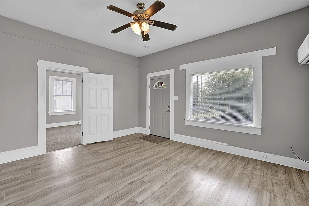 2221 Gurnee Avenue Anniston, AL 36201 - 1 — Photo 3