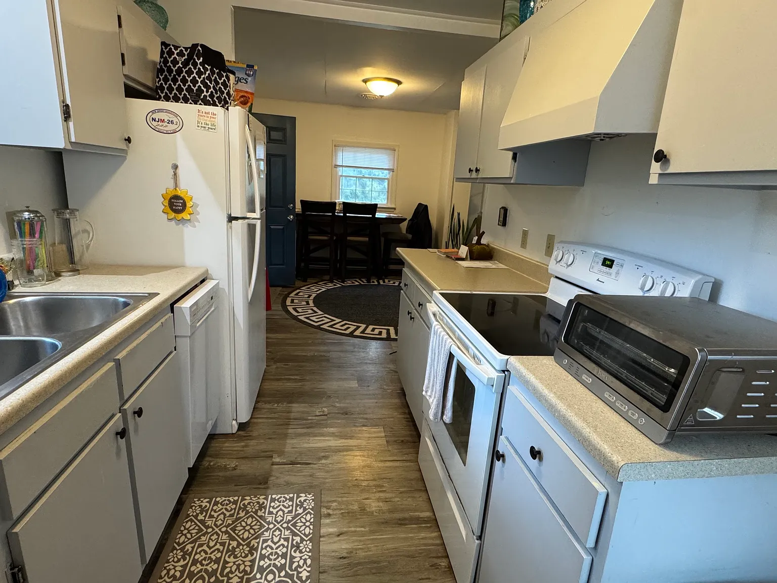 3 bed, 1056 sqft, $1,750 — Photo 4