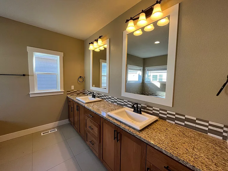 14753 NW Olive St — Photo 47