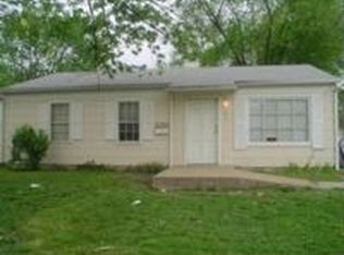 703 Saint Monica Dr, Cahokia, IL