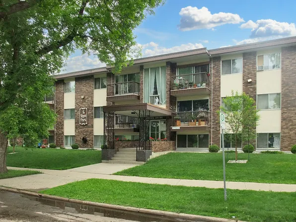 Royal Park Apartments