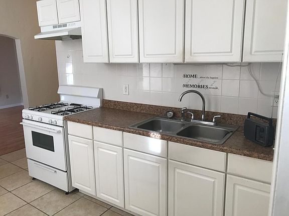3rd image of 7508 Vermont Ave