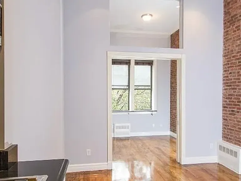 232 W 14th St #1A — Photo 3