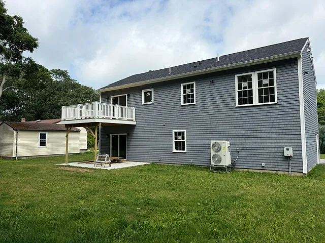 4 bed, 2100 sqft, $4,000 — Photo 2