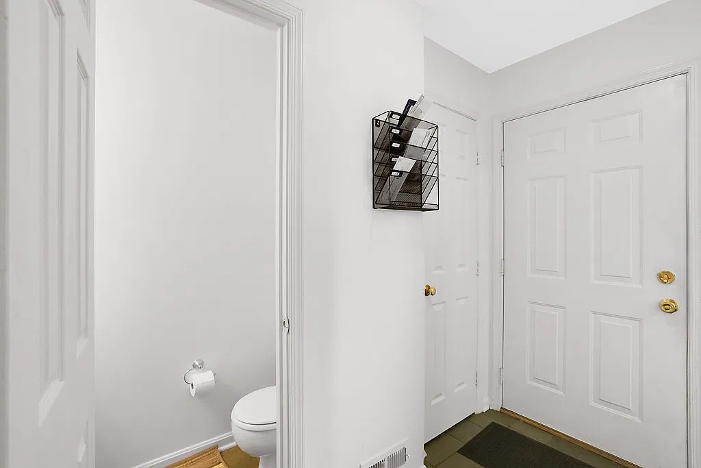 5 bed, 3.5 bath, 1918 sqft, $1,250 — Photo 1