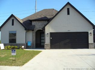 23211 E 103rd Pl, Broken Arrow, OK 74014
