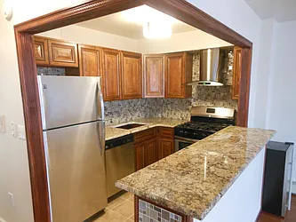 Rented by R New York