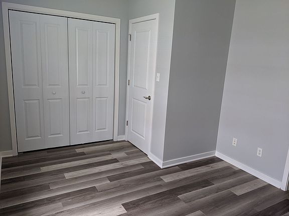 4th image of 1044 Regent Dr APT 16
