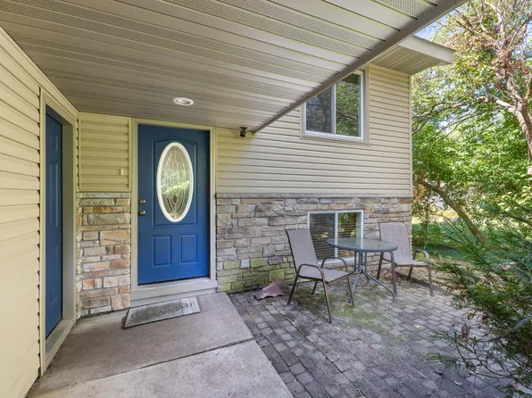 8 Golden Lake Rd, Circle Pines, MN 55014
