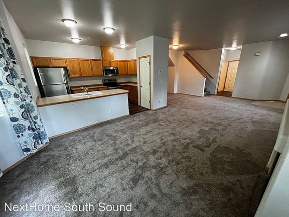 4th image of 2579A Evans Ct