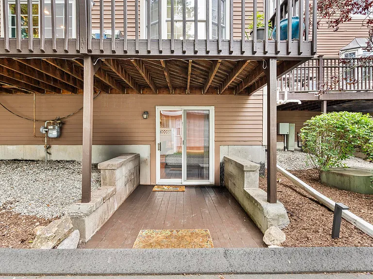 584 Hope St #7 — Photo 31