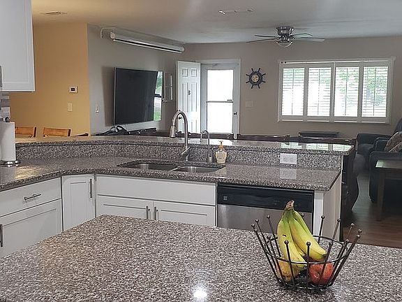 Kitchen/Livingroom 