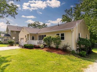 610 W 18th St, Cedar Falls, IA 50613