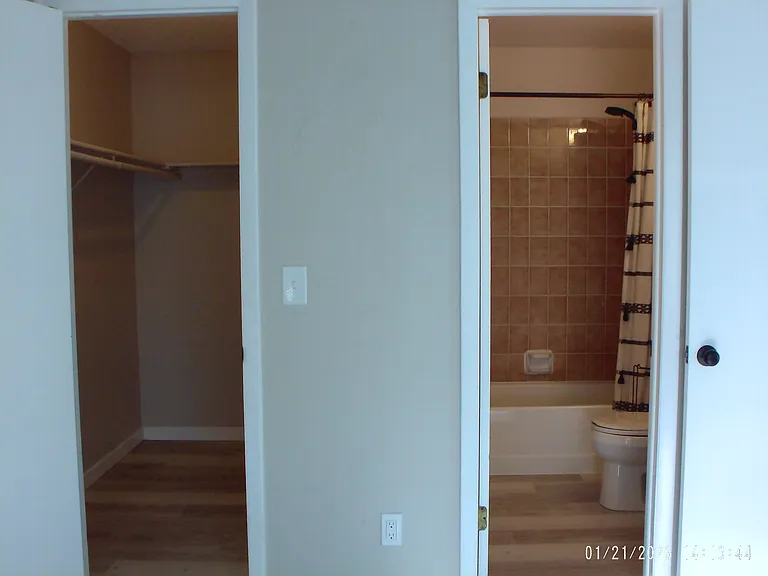2516 Glen View Ave #B — Photo 7