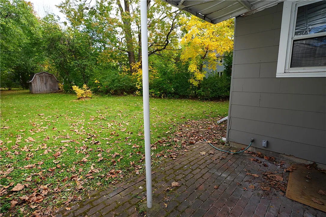 3 bed, 1.5 bath, 1287 sqft, $2,200 — Photo 4