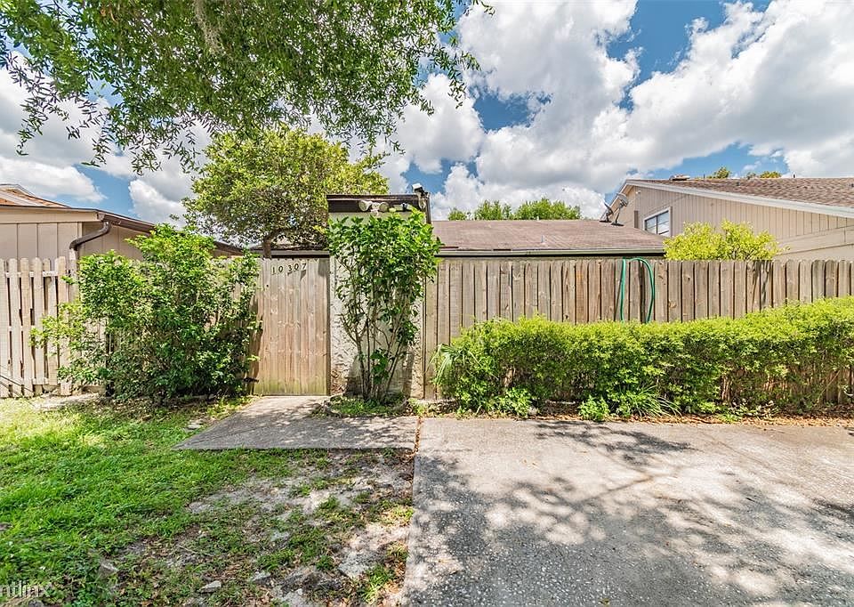 1st image of 10307R Rosemount Dr