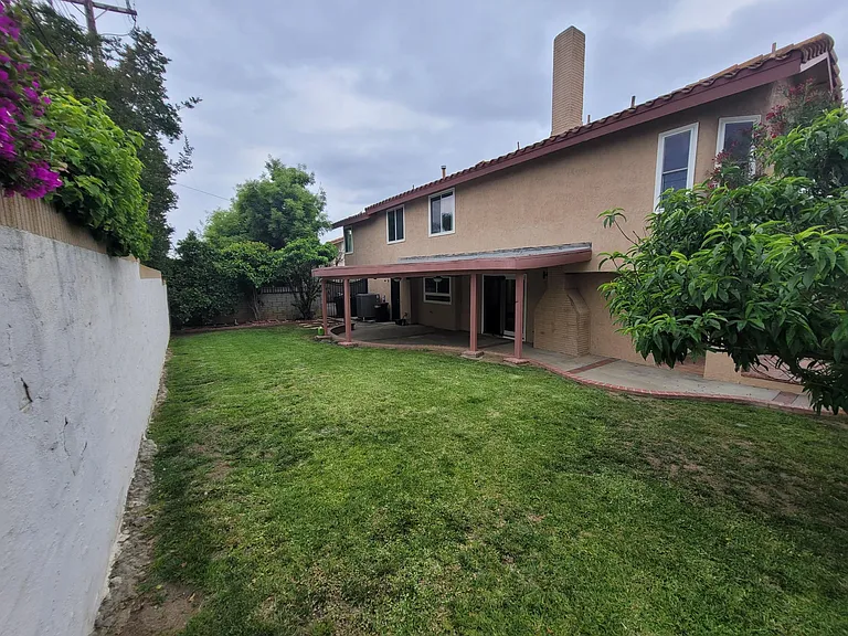 2050 Madonna Ln — Photo 28