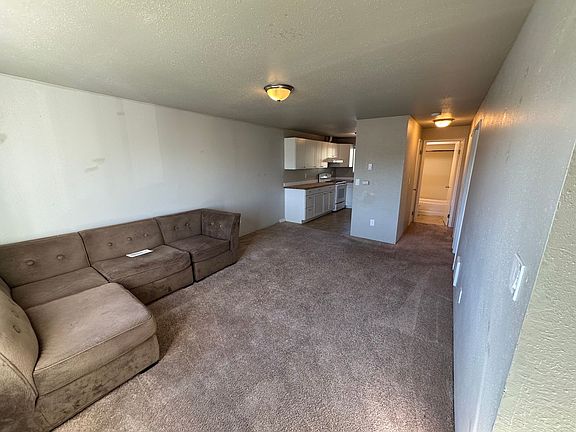 4th image of 105 N 11th St #D