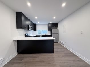 184 Ottawa St S #3, Hamilton, ON L8K 2E6