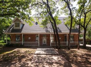 117 Nottingham Cir, Bridgeport, TX 76426