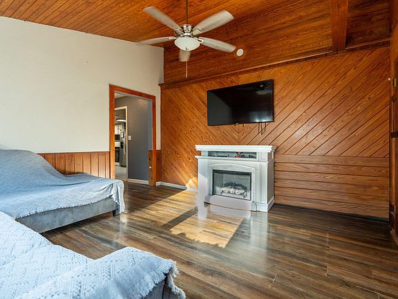 4th image of 1568 Perry St SE