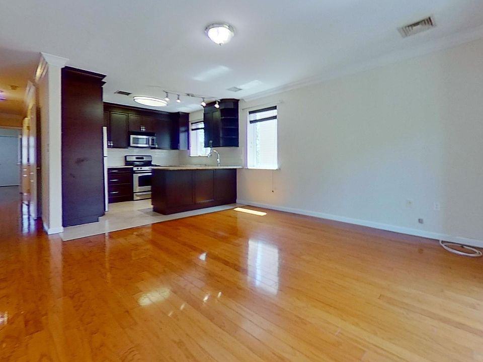 1st image of 202 Kearney Ave #2