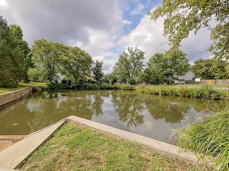 4417 E Clayton Ct — Photo 19
