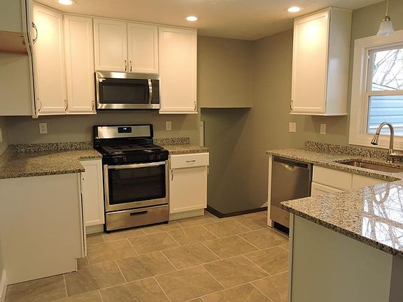 2nd image of 448 Stafford Dr