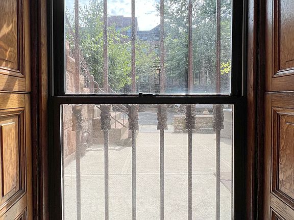 5th image of 651 10th St APT 1
